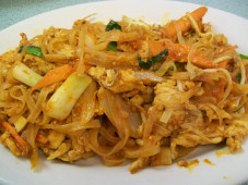 Photo of Pad Thai Chicken at Sticky Rice